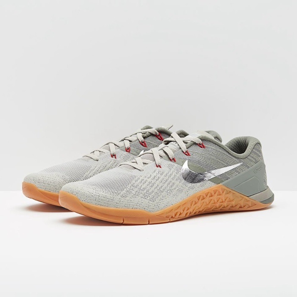 Nike Men’s Metcon 3 Dark Stucco/Metallic Silver